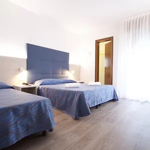 https://hotel-serenella.hotelinveneto.com