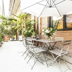 Elegant Fornasa Vecia, Canal View With A Beautiful Garden R&r Apartment Venice